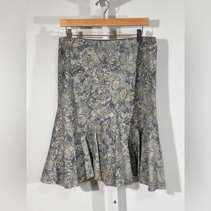 CHAPS Denim Floral Jacquard Ruffle Hem Skirt – M (Americana cottagecore)